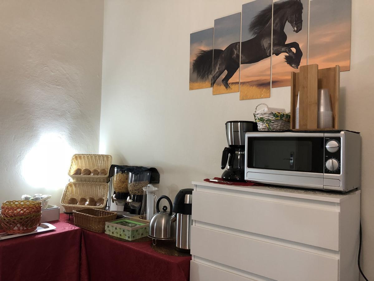 Aliante Turist House Bed & Breakfast