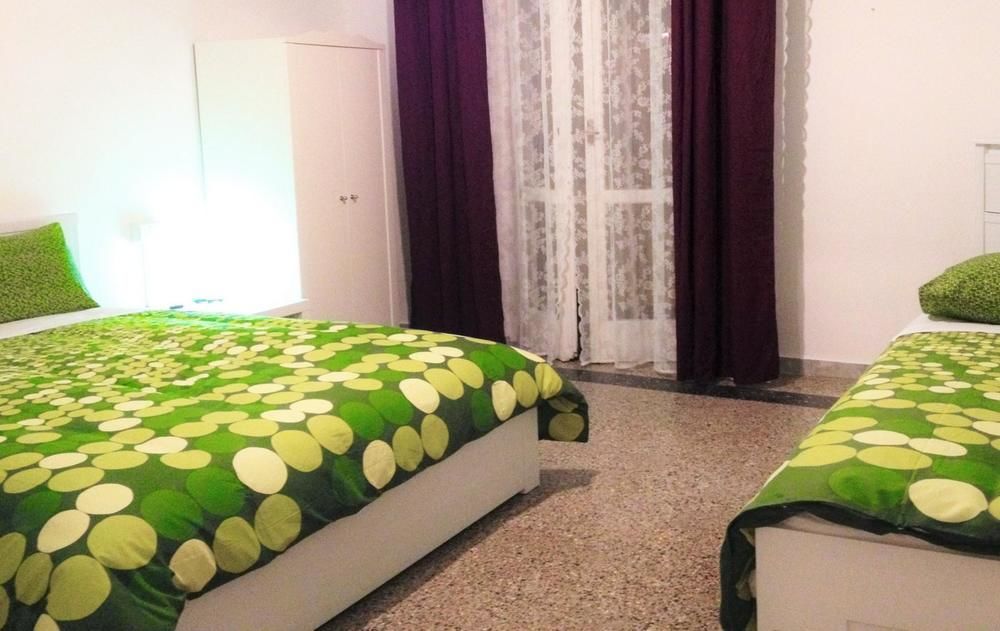 Aliante Turist House Bed & Breakfast